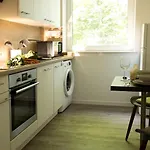Zen - 2 Bedrooms - Kitchen - Balcony - Modern