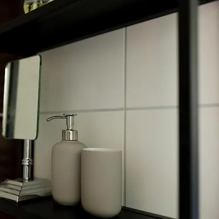 Zen - 2 Bedrooms - Kitchen - Balcony - Modern